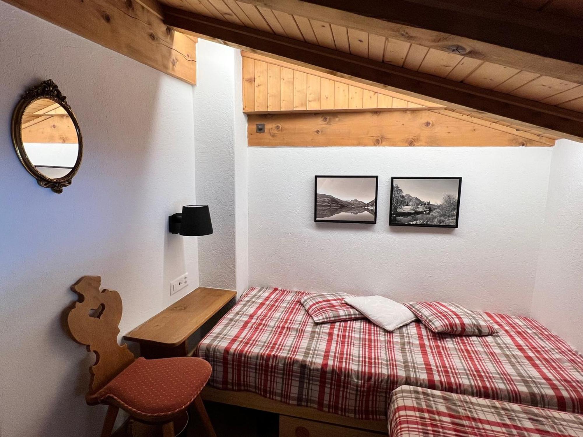 Chesa Suot Ovas Apartman Sils Maria Szoba fotó